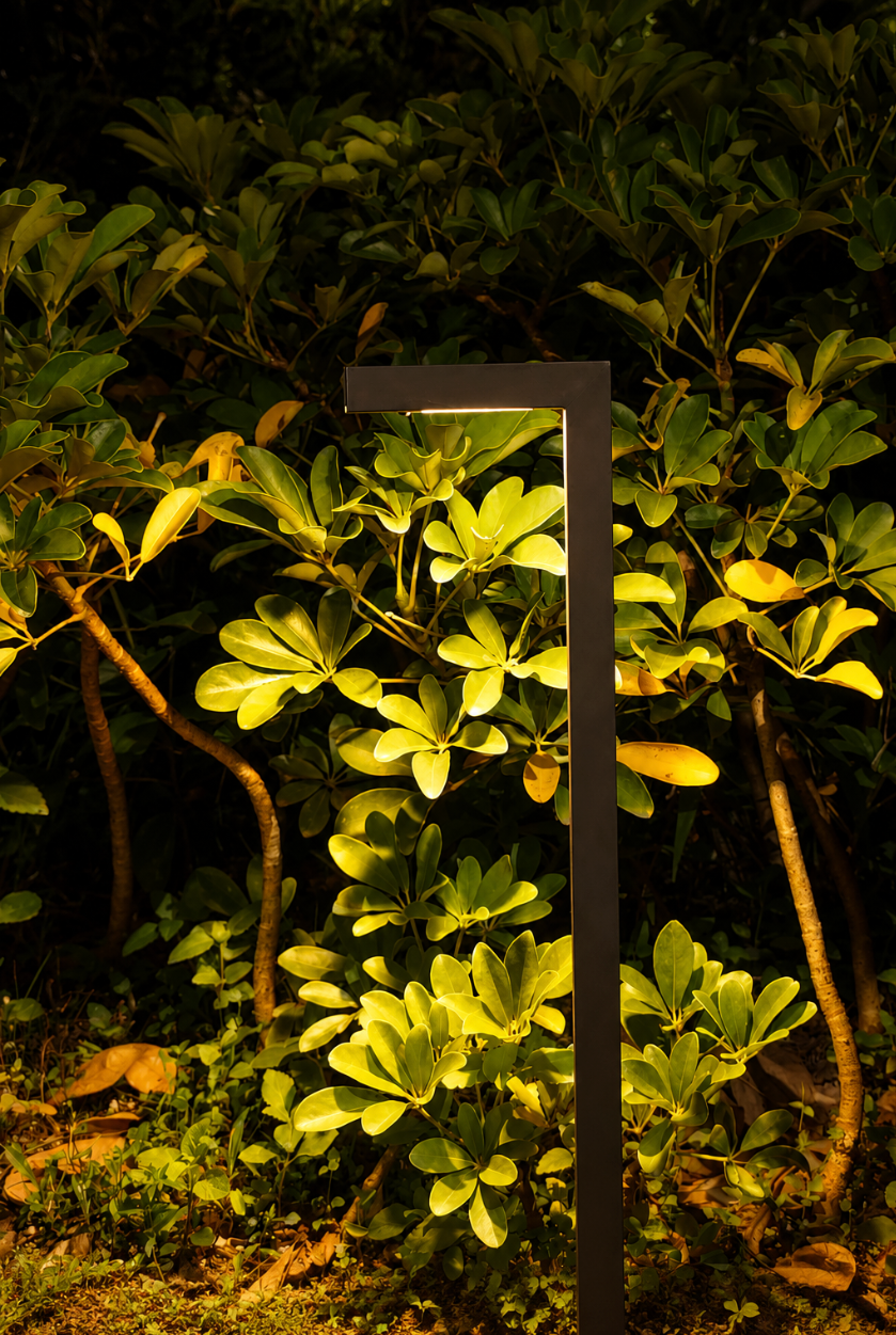 Brass L-Shape Pathway Light - Slim | Antique Bronze